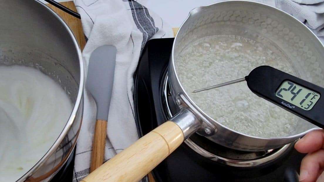 Italian Meringue - Boiled Icing